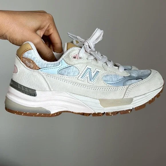 New Balance 992 Women’s MiUSA “Raw Silk” - Size 7 - Picture 2 of 2